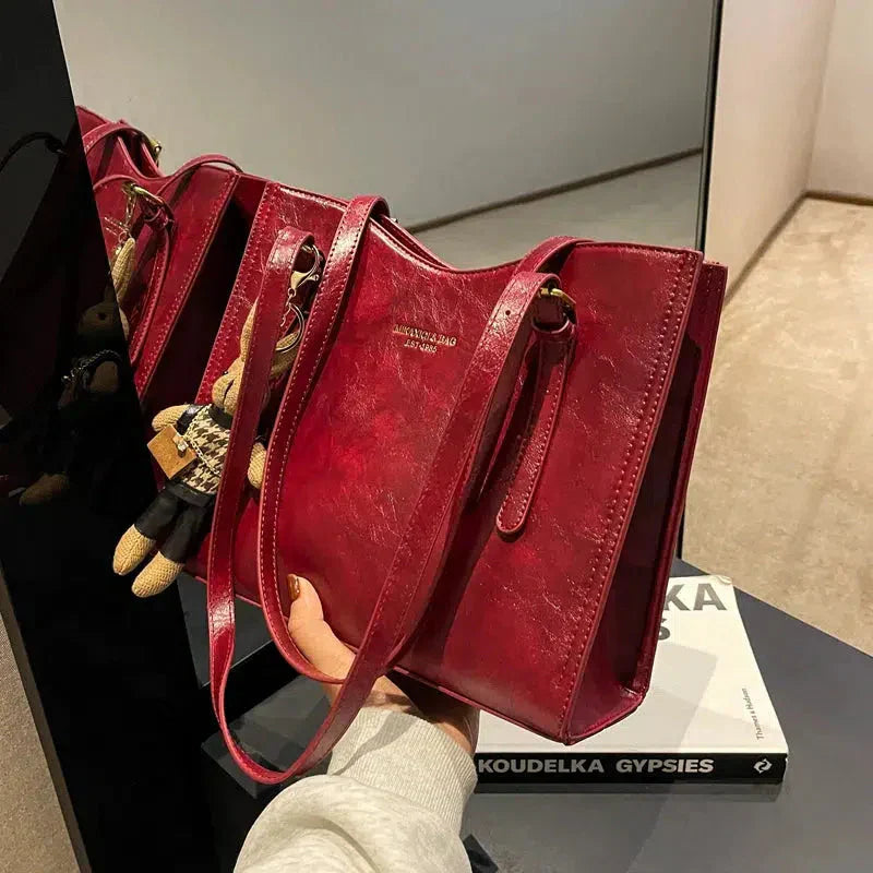 DRONI™ – Stylish Vegan Leather Bag