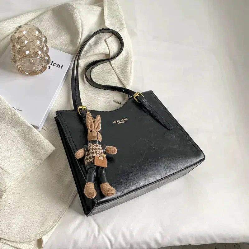 DRONI™ – Stylish Vegan Leather Bag